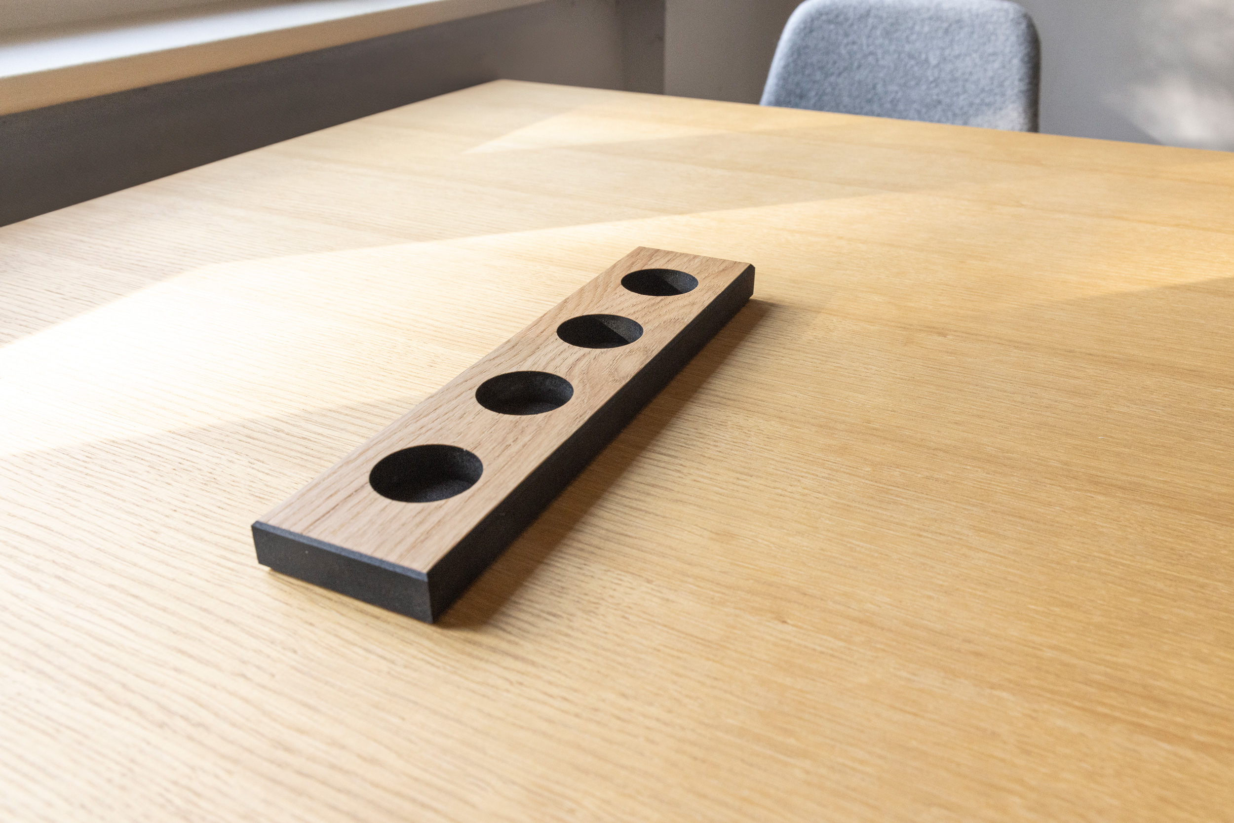 CANDLE BUTLER CANDLE BUTLER