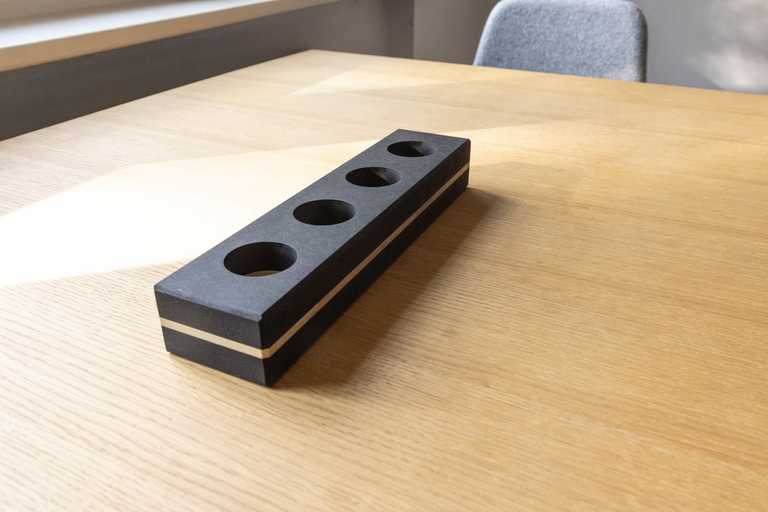 CANDLE BUTLER CANDLE BUTLER